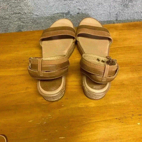 Lucca Lane Leesa Cork Sandals Womens 7.5 Brushed Brown Casual Open Toe Platform - Picture 4 of 9